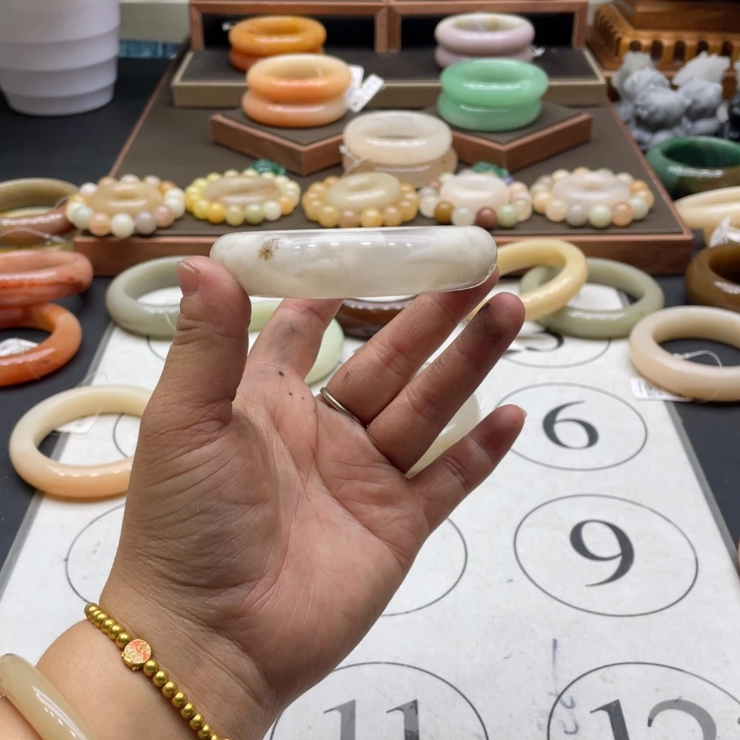 夢***影石英岩玉未镶嵌手镯