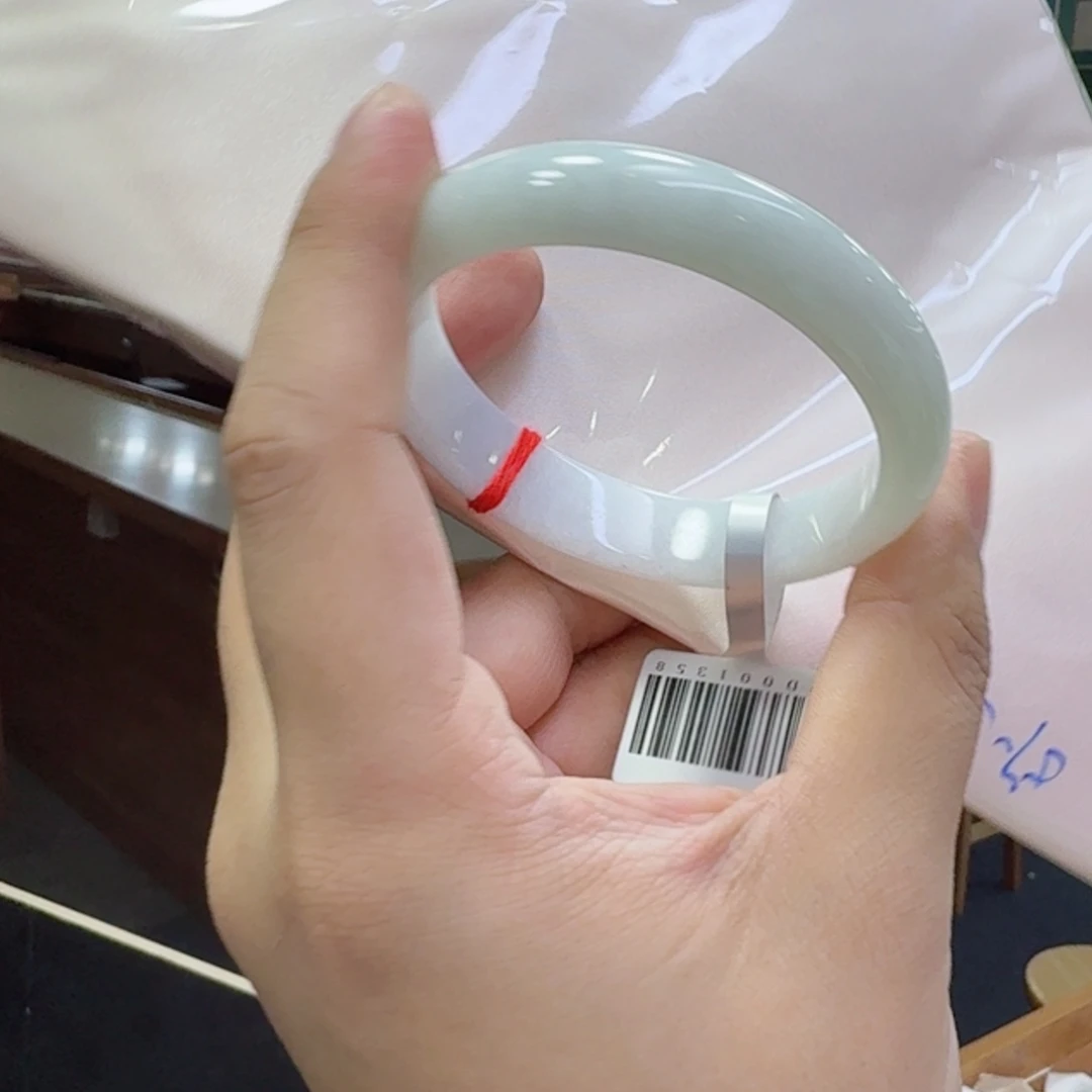 翡翠未镶嵌手镯翡翠