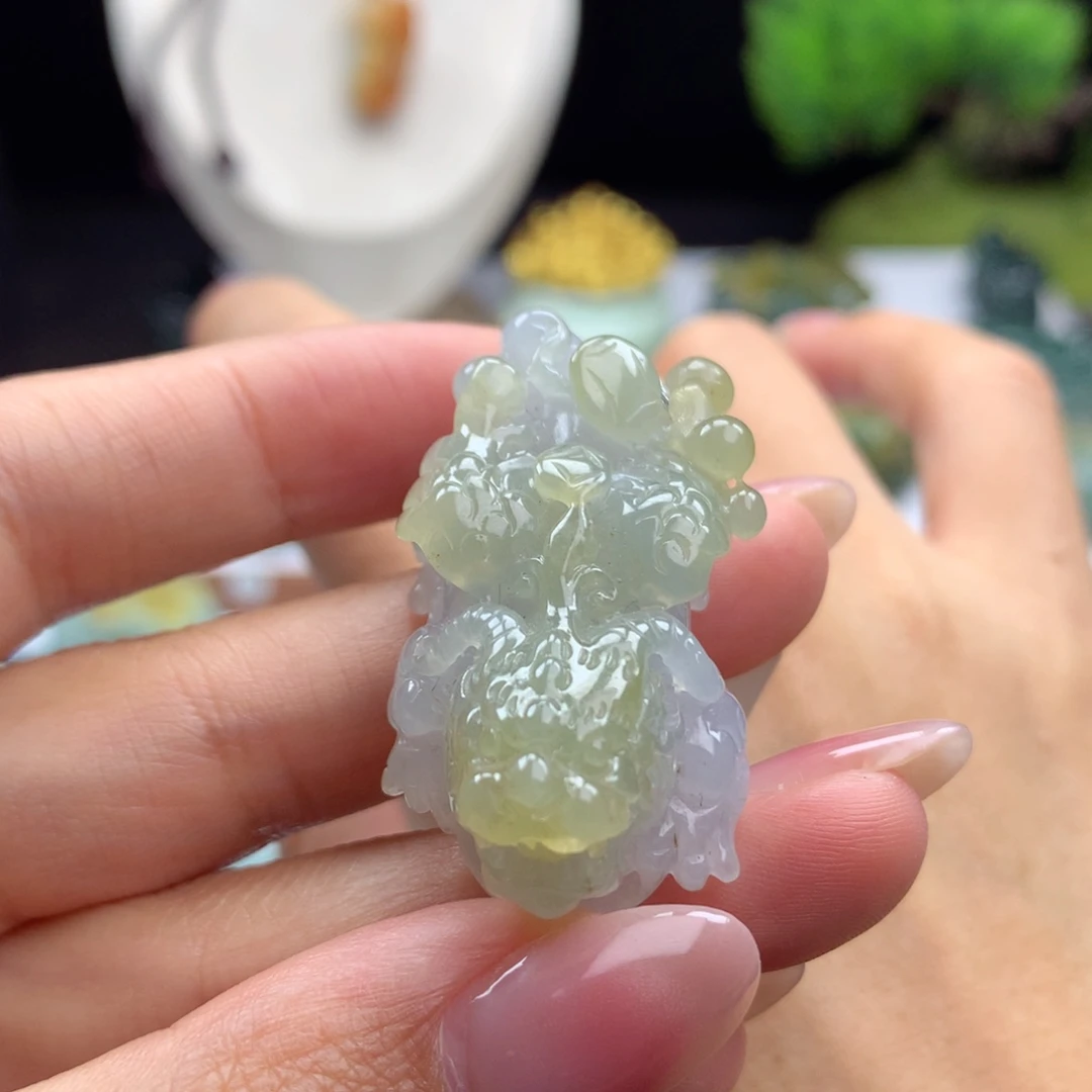 翡翠未镶嵌颈饰A16 冰糖黄飞天貔貅