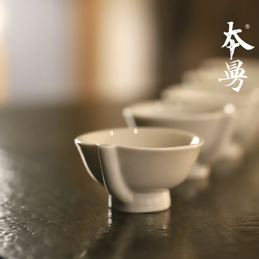 本曼鸣翠杯四五十年代建国时期德化老瓷口哨杯一口杯老茶杯口哨杯