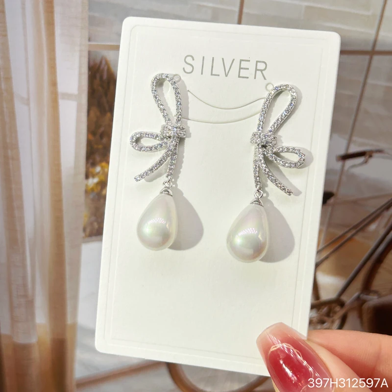 925银耳饰 2025新款超闪蝴蝶结耳坠女时尚百搭法式高级感精致耳饰