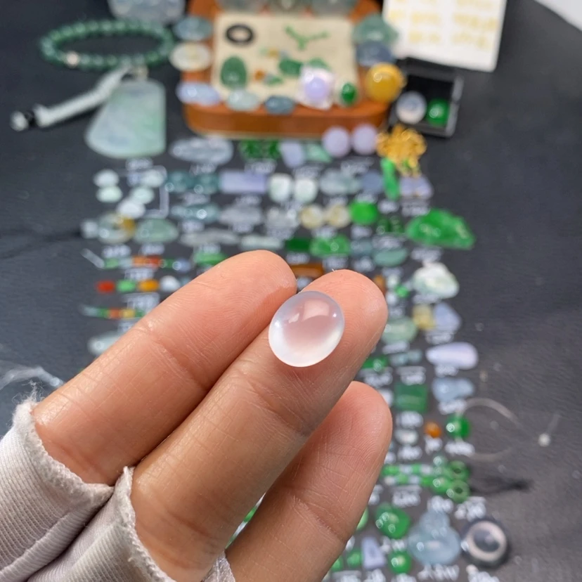 【闪购商品】翡翠挂件未镶嵌蛋