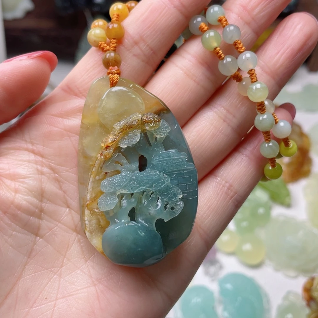 蛇纹石玉颈饰未镶嵌