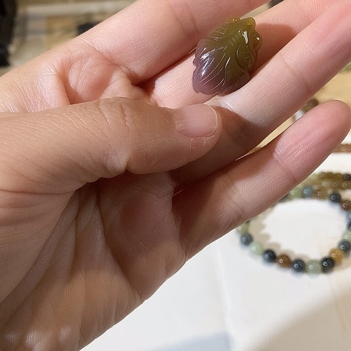 和田玉（糖玉）未镶嵌车挂这个