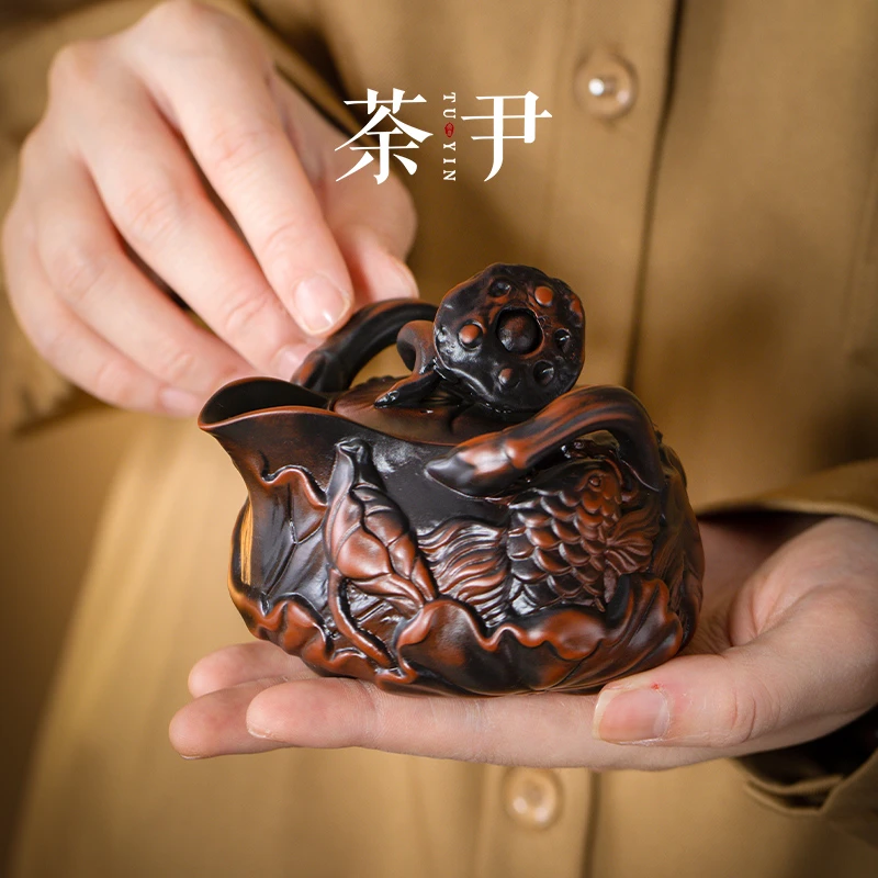 紫陶莲莲有鱼手抓壶创意大容量手工堆雕复古云南泡茶壶一壶二杯