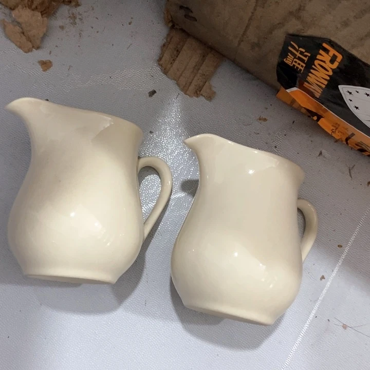 瓷片象牙瓷公道杯两个