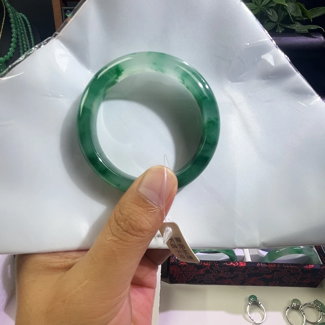 w***n石英质玉手镯未镶嵌52.7