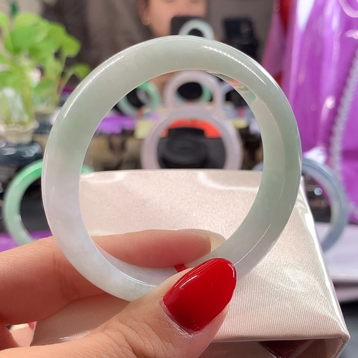 翡翠未镶嵌手镯51圈口