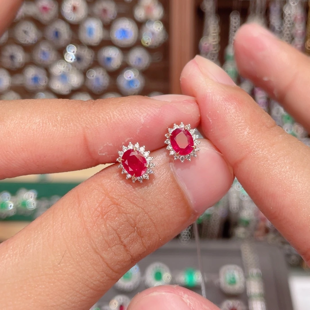 18K金镶嵌耳饰红宝石1.13ct 鸽血