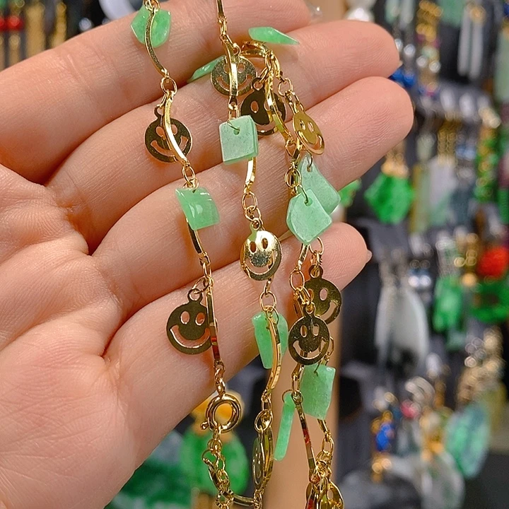 我***是翡翠未镶嵌耳饰翡翠