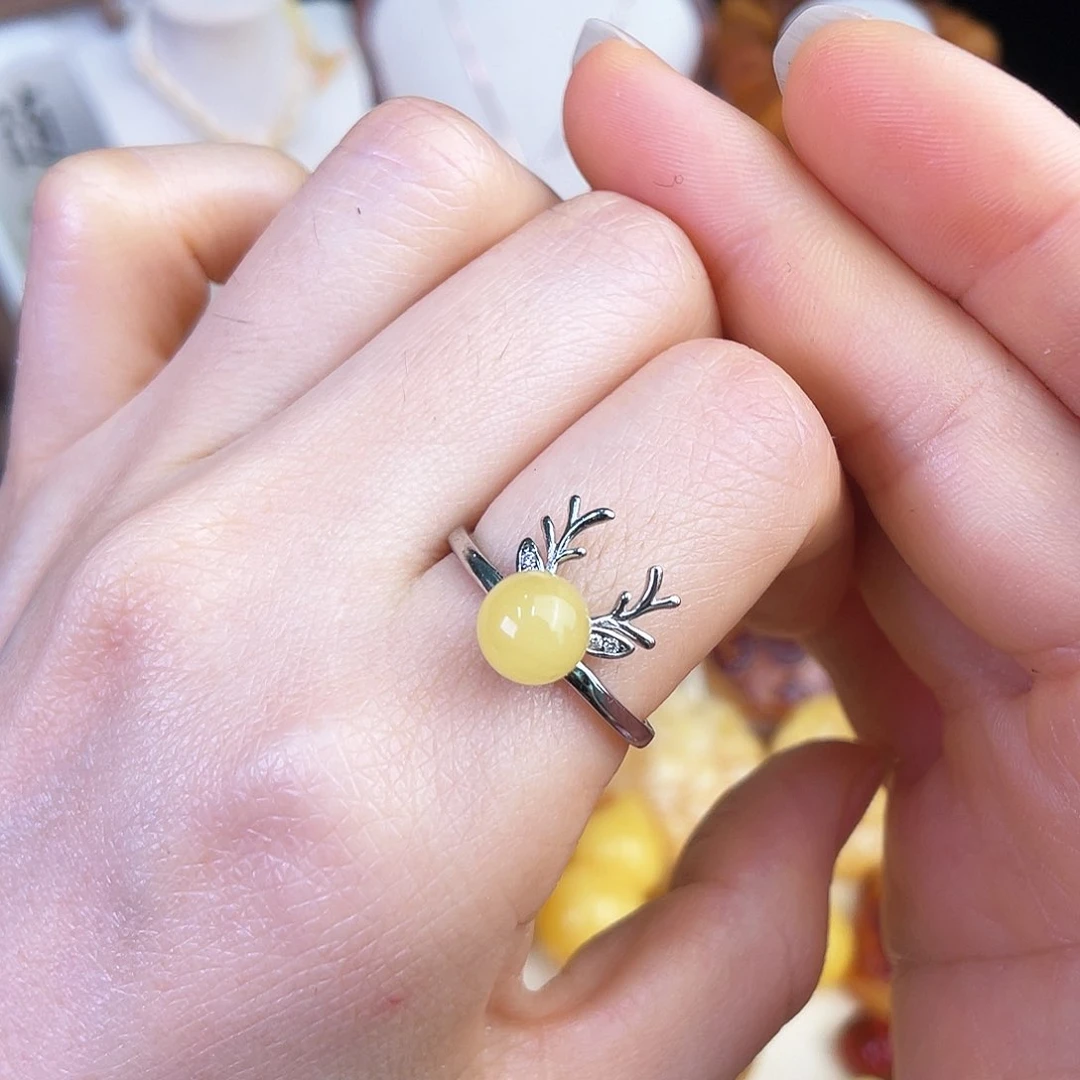 未镶嵌琥珀珠宝奇石多样性发一条