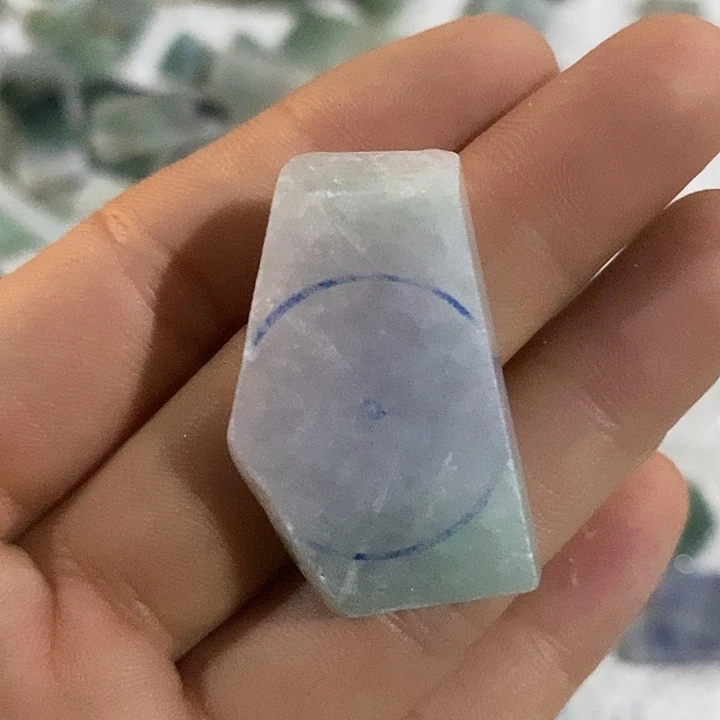 翡翠裸石翡翠毛料