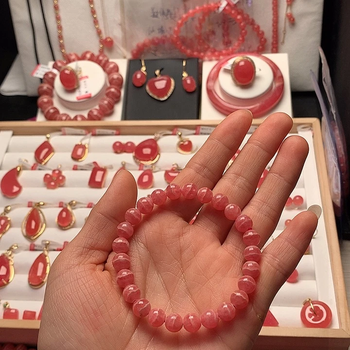 菱锰矿（红纹石）手绳未镶嵌j****?