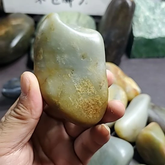 未镶嵌和田玉（糖玉）挂件