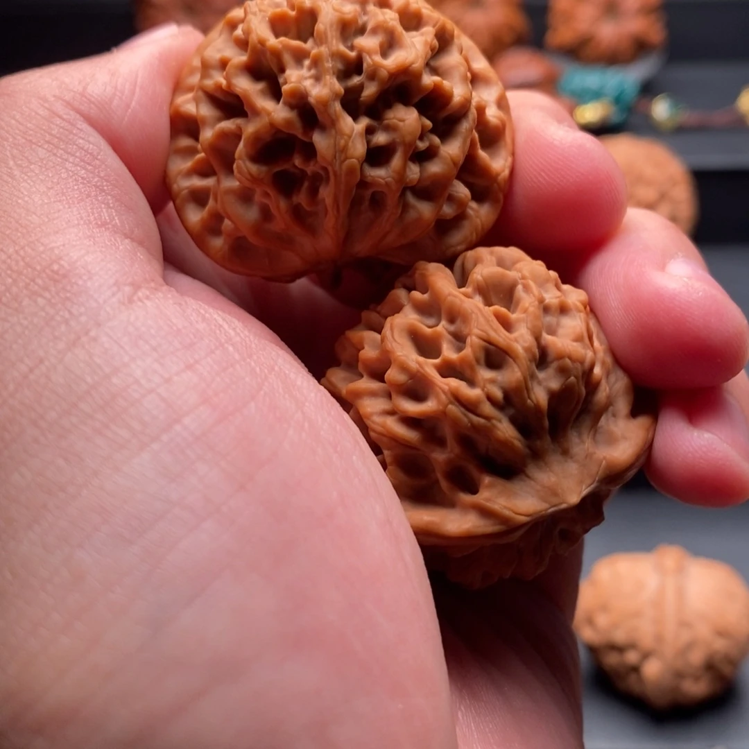 大***桃文玩核桃吊坠核为贵