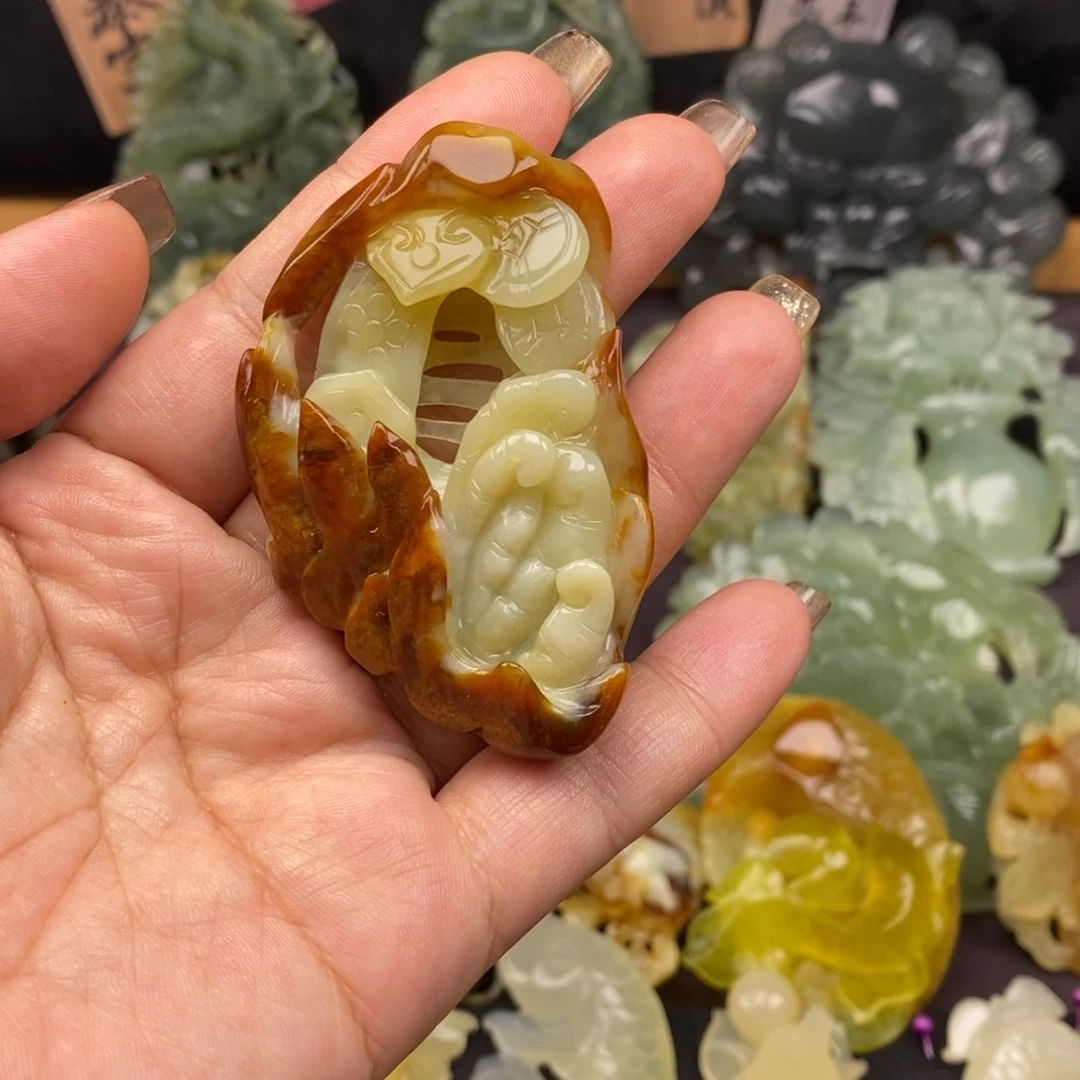 蛇纹石玉未镶嵌吊坠(赠链)