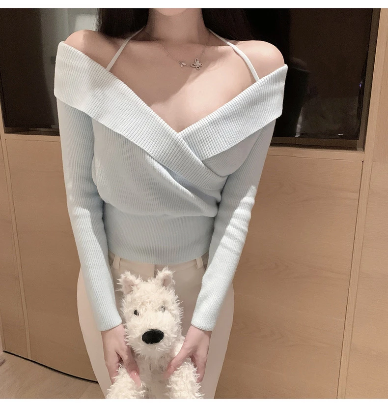 奶蓝一字肩纯欲v领挂脖露肩收腰毛针织衫百搭性感设计感修身长袖