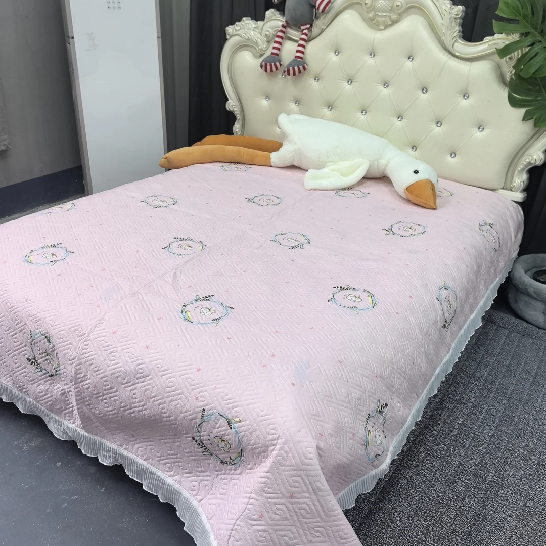 2025新款法式花边安抚被防滑亲肤双面床裙床盖款加厚