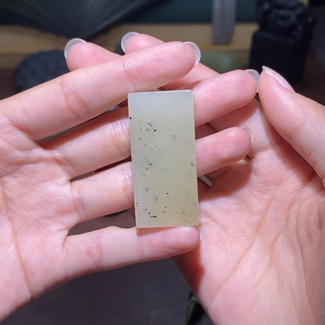 一***过和田玉未镶嵌颈饰