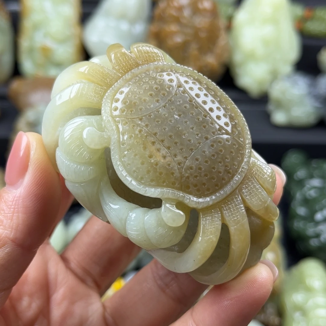 和田玉未镶嵌把件