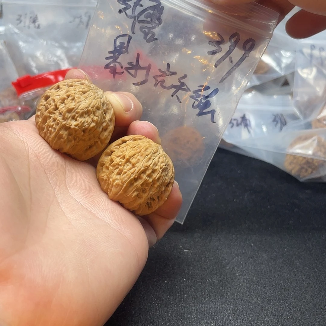 暴***强文玩核桃把件磨盘