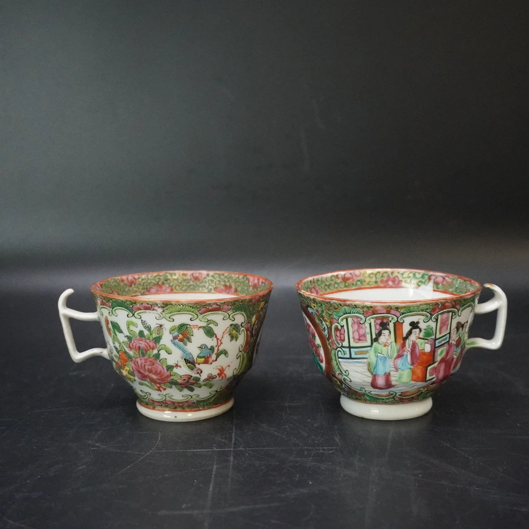 Lot25120578 25120603清晚期广彩开窗人物花鸟纹把杯（2个）