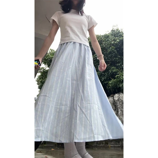 甜美风正肩白色短袖T恤女夏季时尚穿搭+百搭休闲半身裙两件套