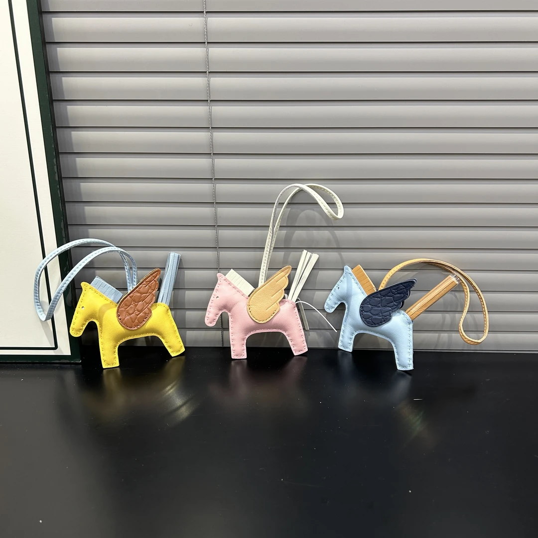 高档手工缝制小飞马包包挂件卡通挂件
