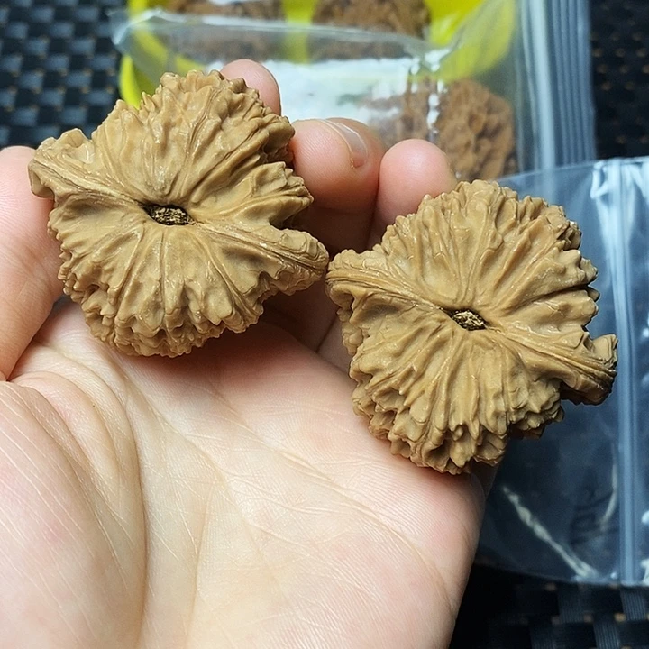 吊坠文玩核桃南疆石