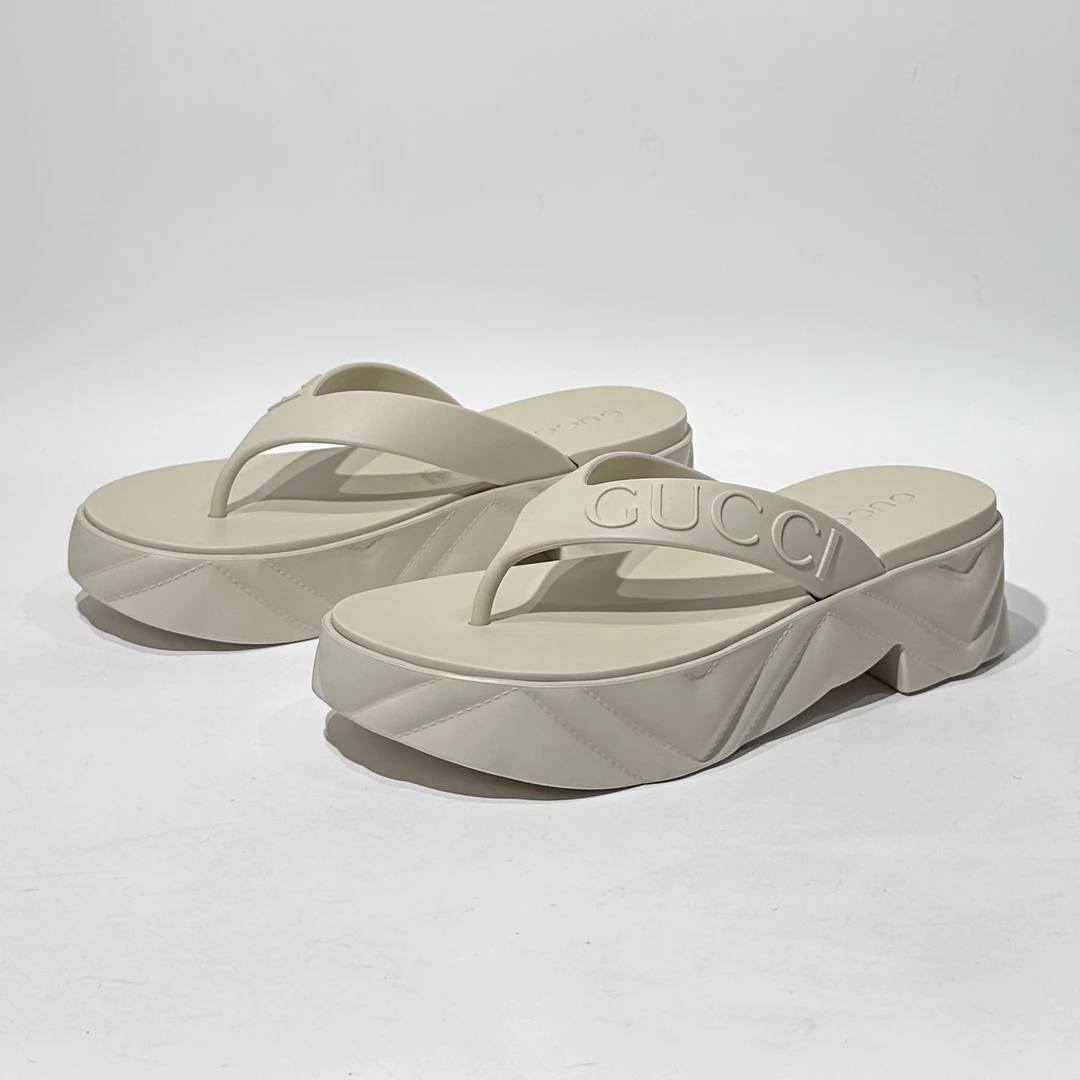 99新 GUCCI/古驰 37码 白色时尚厚底人字拖/ML80610