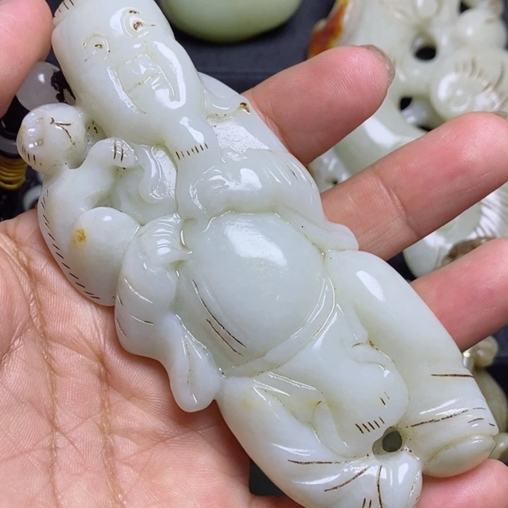 和田玉颈饰未镶嵌