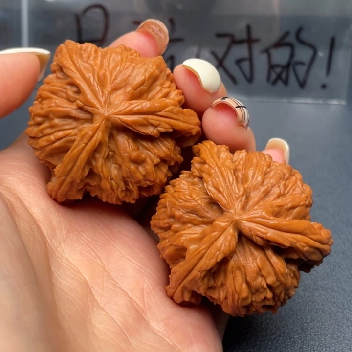 子***落吊坠文玩核桃白狮子