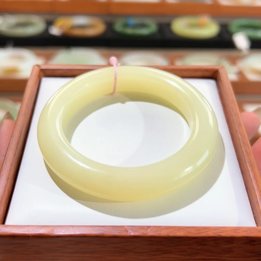 和田玉手镯未镶嵌新疆黄口