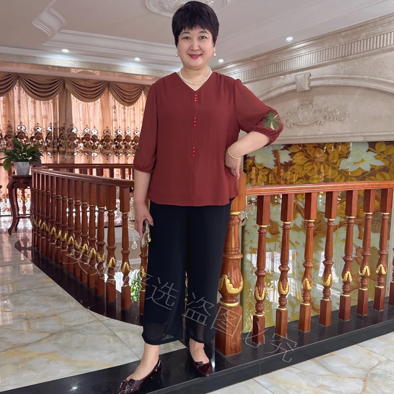 英姐大码妈妈装2025夏季薄款V领上衣中老年女装加肥加大休闲套装