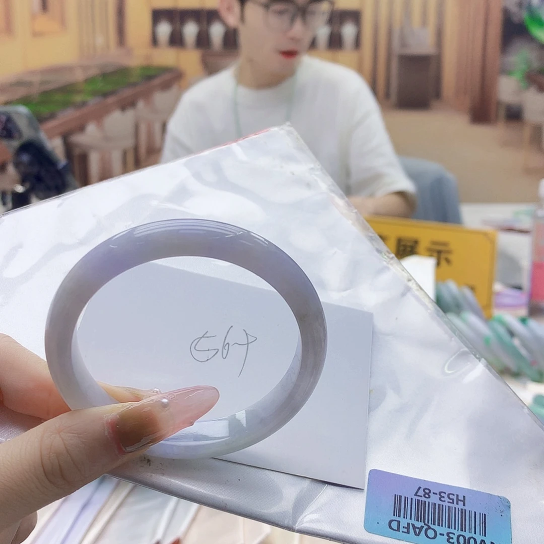 翡翠手镯未镶嵌cjhhjgohjjiji