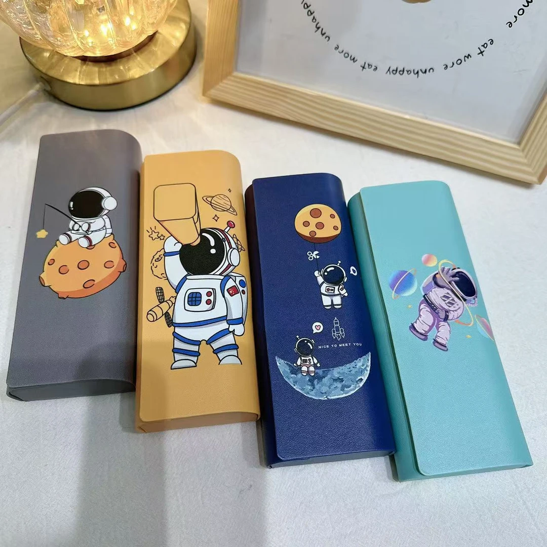 源头工厂创意卡通眼镜收纳盒便携抗压太空人图案眼镜收纳盒