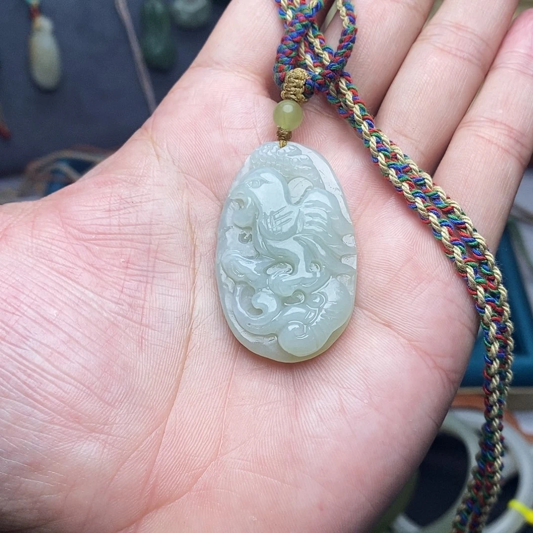 和田玉未镶嵌颈饰