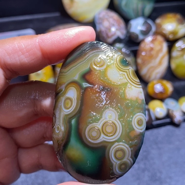 玛瑙/玉髓未镶嵌珠宝奇石78