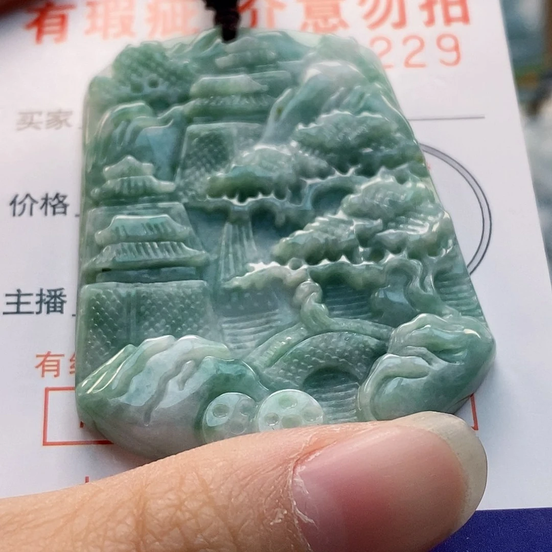 吊坠(不含链)未镶嵌翡翠