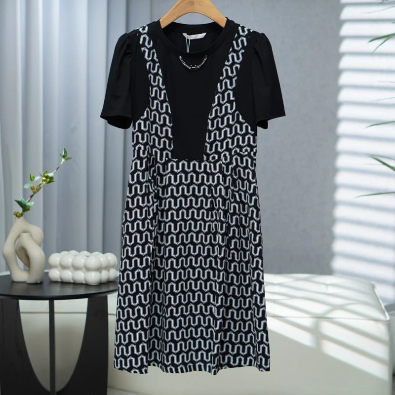 咏系列   E320   女装时尚撤柜黑白花连衣裙B3150804