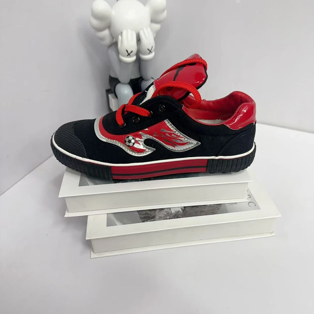 6839透气防滑秋季透气运动鞋男童女童防滑通用