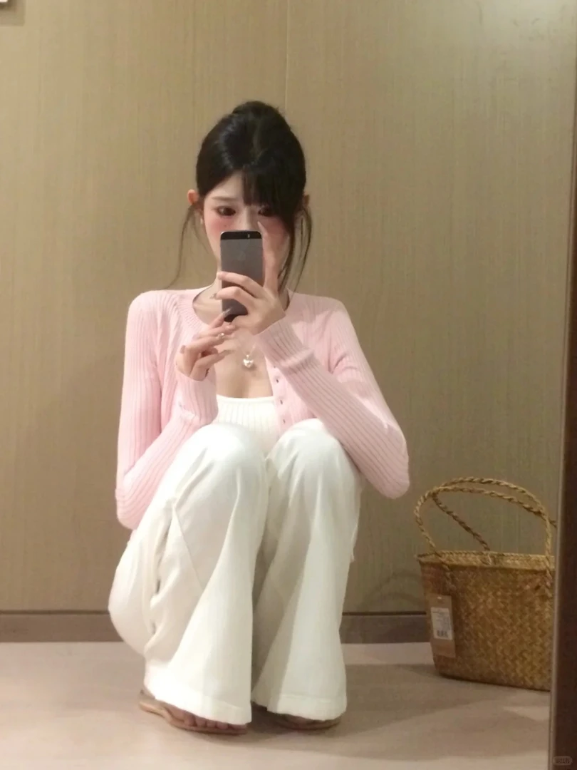 2025秋季穿搭一整套女韩系慵懒粉色针织开衫内搭白色阔腿裤两件套