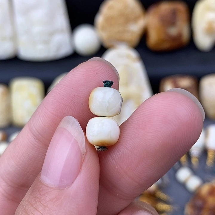 琥珀未镶嵌裸石7.9对珠c925