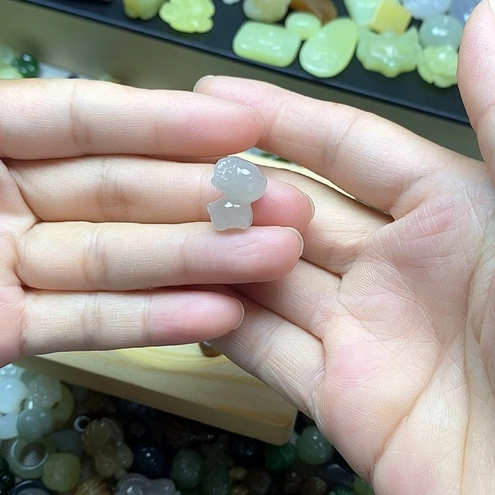 未镶嵌和田玉挂件
