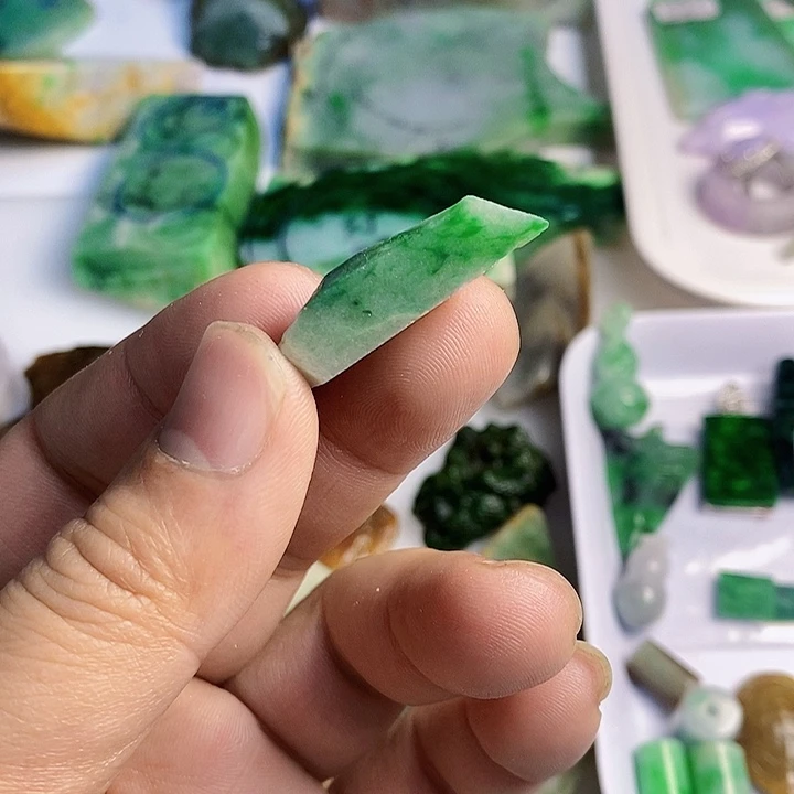 翡翠散珠天然翡翠A货挂件