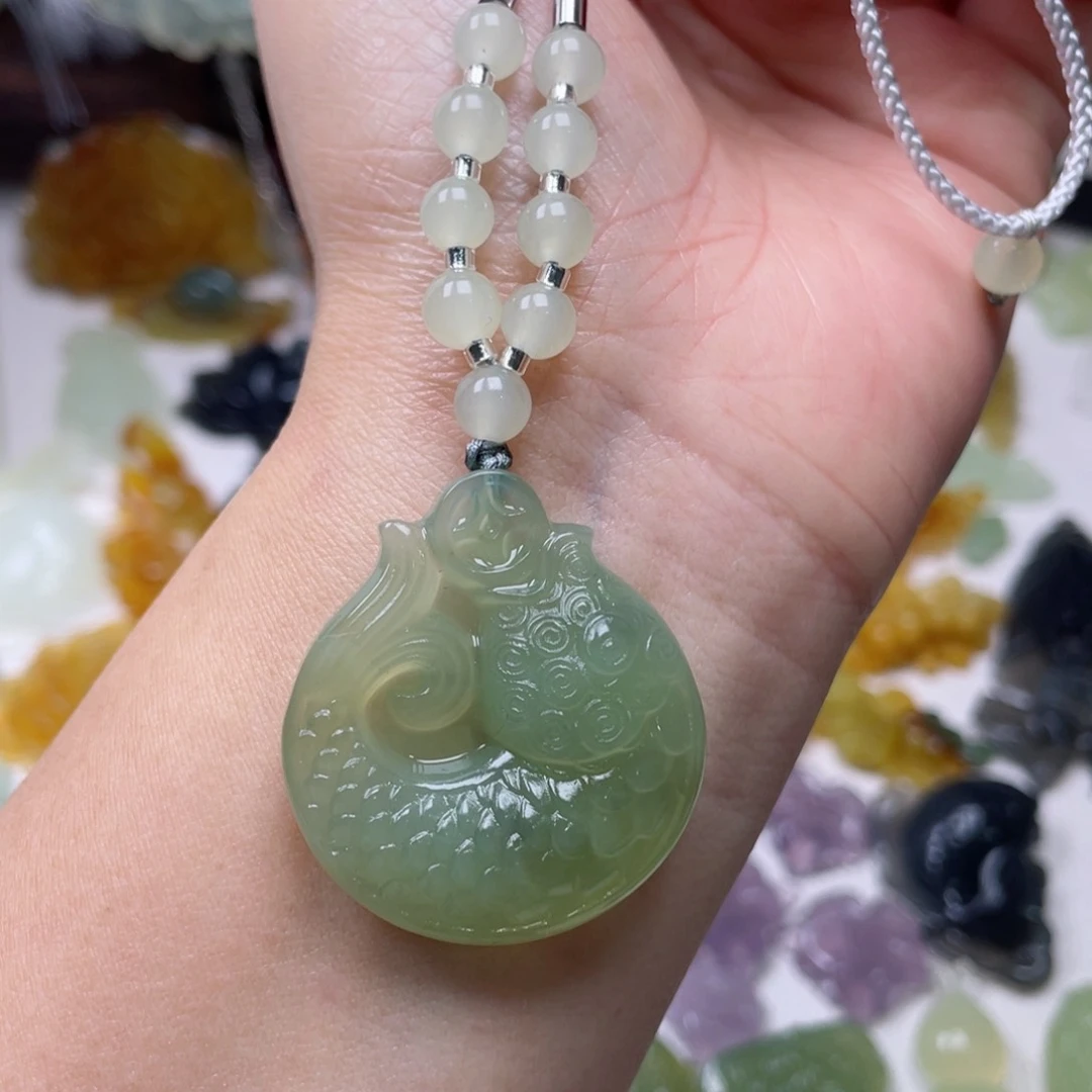 蛇纹石玉颈饰未镶嵌