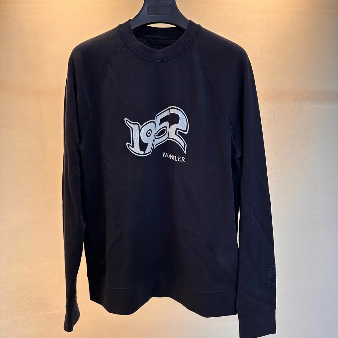 未使用 MONCLER 014319 深蓝色1952卫衣 L码