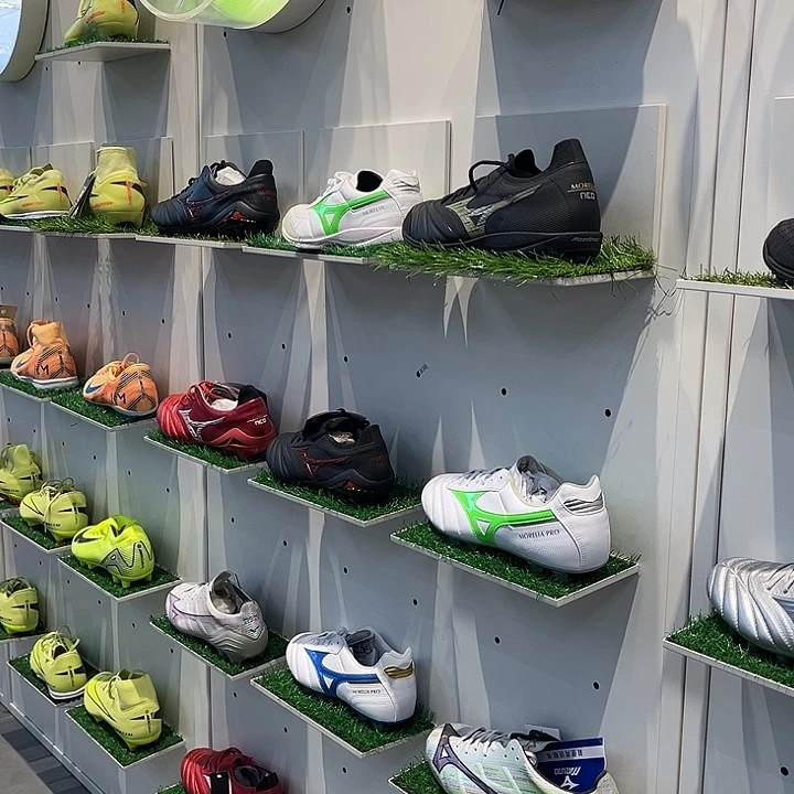 袋鼠皮足球鞋碎钉