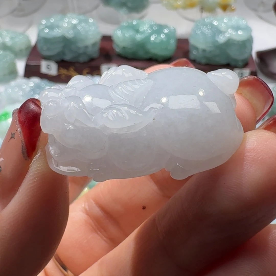 定制翡翠未镶嵌貔貅