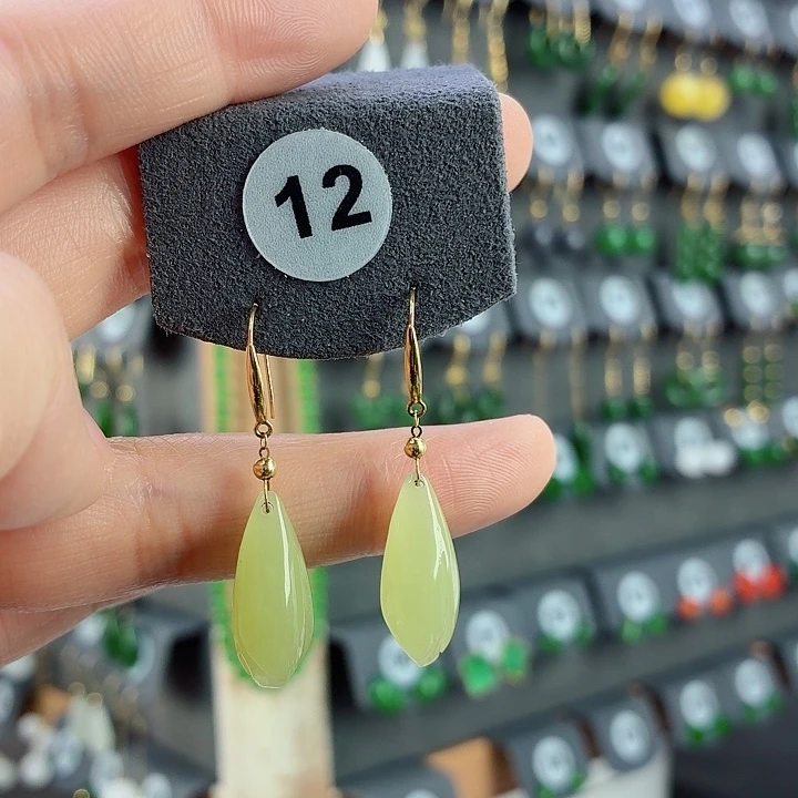 和田玉18K金镶嵌耳饰